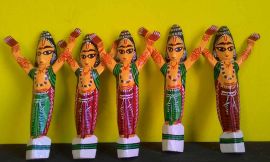 Wooden Dolls (5 Pcs)