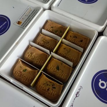 Ganguram's Nolen Gur Jalbhara Sandesh (Karapak) 400 grams 