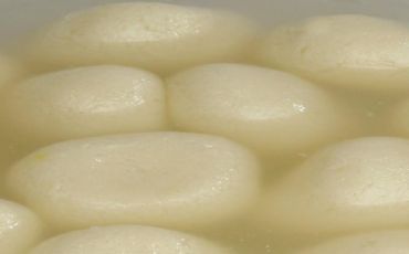 Mukharochak Rossogolla 1 KG