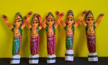 Wooden Dolls (5 Pcs)